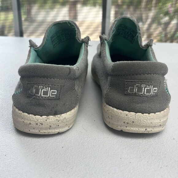 Hey Dude Wally Youth Stretch Grey Round Toe Low Cut Memory Foam Chukka Loafer Y1 - Picture 4 of 8